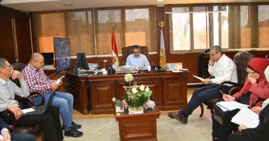 محافظ الغربية يناقش مشروعات الخطة الاستثمارية واستثمار أراضى أملاك الدولة
