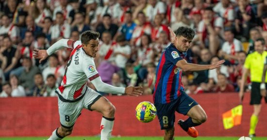 إسبانيول ضد برشلونة.. التشكيل المتوقع للبارسا فى موقعة حسم الدوري الإسباني