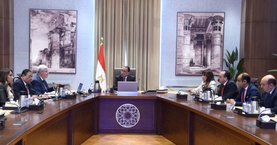 رئيس الوزراء يتابع مع وزير التعليم العالى موقف طلاب مصر بالجامعات السودانية