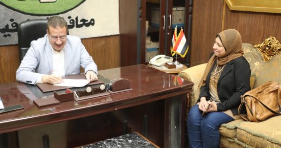محافظ المنوفية يستأنف لقائه اليومى بالمواطنين ويكلف المختصين بفحص الشكاوى