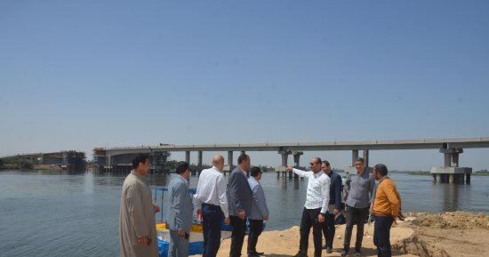 السكرتير العام المساعد لبنى سويف يتفقد مشروع إنشاء محور الفشن الحر 