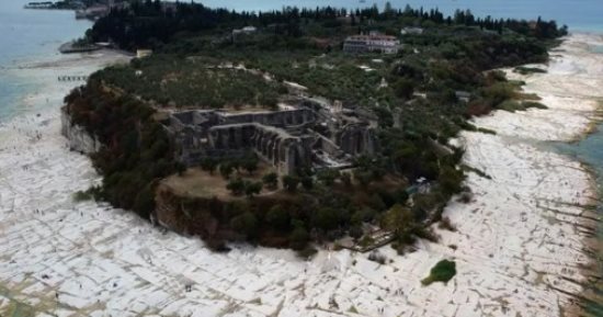 جفاف أكبر بحيرة فى إيطاليا لأدنى مستوى لها منذ 1953.. صور