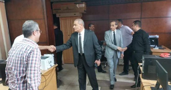 رئيس كهرباء جنوب الدلتا يتفقد سير العمل بمراكز خدمة العملاء.. صور
