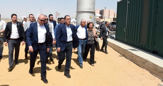 مدبولى: مصر لم ولن تخفق فى سداد أى التزامات دولية عليها كونها ثوابت فى السياسة المصرية.. إنشاء وحدة داخل مجلس الوزراء مَعنية بمختلف الإجراءات الخاصة بملف الطروحات.. سيتم تعيين مستشار لرئيس الوزراء لملف الطروحات