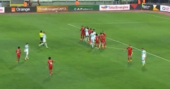 30 دقيقة.. هجوم متواصل من الرجاء والأهلي يفرض التعادل السلبي بدوري الأبطال