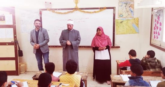 رئيس منطقة الإسكندرية الأزهرية يتفقد لجان امتحانات النقل