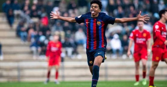 المغربي لامين يامال يصنع التاريخ فى ظهوره الأول مع برشلونة بالدوري الإسباني