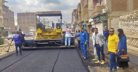 رئيس مدينة أشمون يتابع استكمال أعمال الرصف بالطريق الدائري فى المدينة  