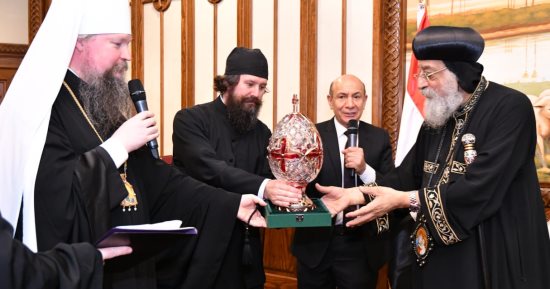 البابا تواضروس يستقبل وفدا رهبانيا روسيا بالمقر الباباوى