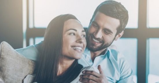 7 علامات تؤكد أن علاقتك بشريك حياتك ناجحة.. منها اللطف والثقة المتبادلة