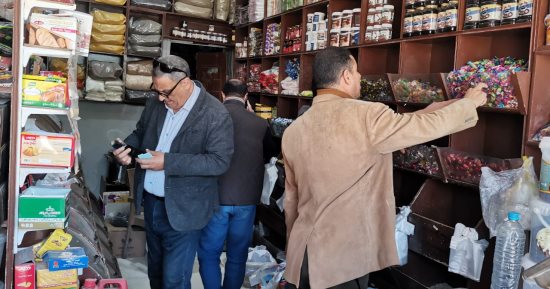 محافظ كفر الشيخ: تحرير 79 محضراً متنوعة لأصحاب المحال التجارية والمخابز