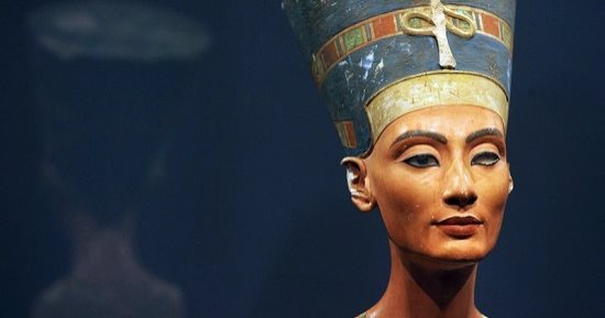 تطور استخدام الكحل عبر العصور.. بدأ بالأحجار الكريمة في مصر القديمة