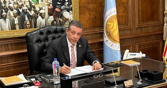 حازم عمر رئيس حزب الشعب الجمهورى فى حوار لـ"اليوم السابع": نجاح الحوار الوطنى يصنع جبهة داخلية صلبة ومتماسكة.. ويؤكد: طبيعة التحديات الإقليمية تفرض على الأحزاب والقوى السياسية ترتيب الأولويات