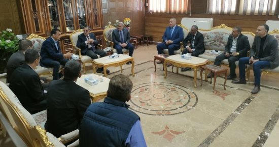 تطوير البحيرات المصرية وعدم السماح بأعمال تضر الصيد بها