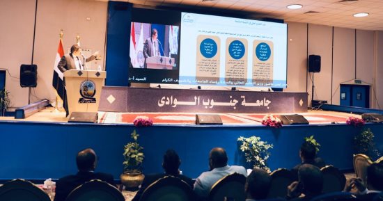 تنظيم ورشتى عمل حول التوظيف والربط بسوق العمل بجامعة جنوب الوادى