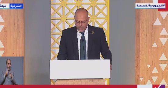 رئيس اتحاد نقابات عمال مصر: القيادة المصرية الحكيمة ساهمت في تخفيف أعباء العمال