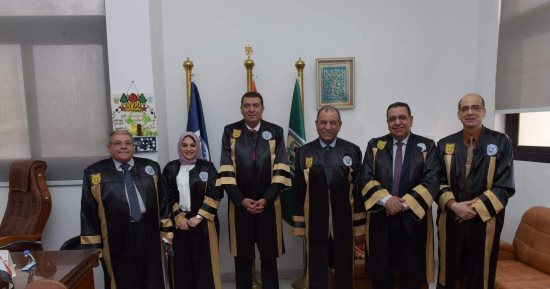 "الفلسفة في التربية تخصص تكنولوجيا التعليم" رسالة دكتوراه بجامعة القناة
