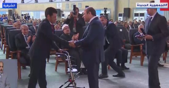 الرئيس السيسى يكرم نماذج مشرفة من عمال مصر خلال احتفالية عيد العمال
