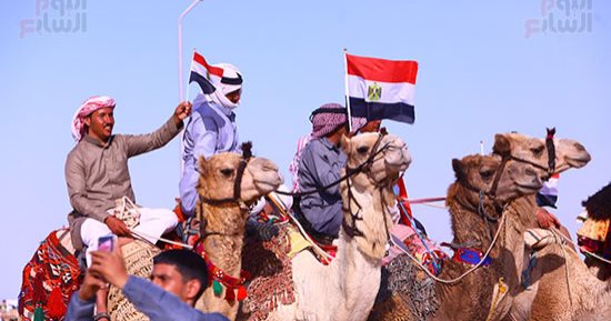 شباب وأطفال سيناء يتمسكون بأزيائهم التراثية خلال الاحتفالات بذكرى التحرير.. صور