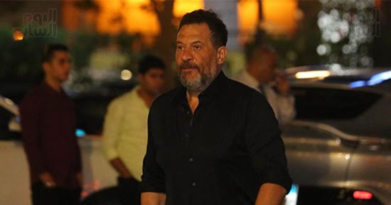 ماجد المصرى وكريم فهمى ودينا فى عزاء مصطفى درويش بمسجد الشرطة 