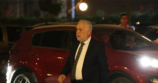 مصطفى شعبان وأحمد زاهر وأشرف زكى يقدمون واجب العزاء فى مصطفى درويش.. صور