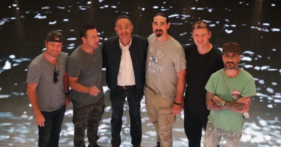 جولة سياحية لفريق البوب Backstreet Boys فى المتحف القومى للحضارة المصرية