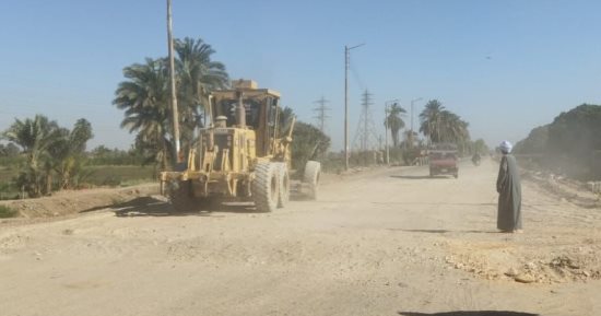 حياة كريمة بالأقصر.. مدينة إسنا تستعد لبدء رصف طريق السباعية الزراعي الغربى