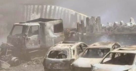 مصرع 6 أشخاص وإصابة 30 آخرين فى حوادث تصادم نحو مئة سيارة بأمريكا.. فيديو