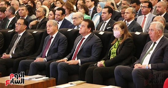 وزراء وسفراء ورؤساء أحزاب يشاركون فى الجلسة الافتتاحية لجلسات الحوار الوطني
