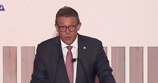 وصول حازم عمر المرشح الرئاسى المحتمل مستشفى معهد ناصر لإجراء الكشف الطبى   