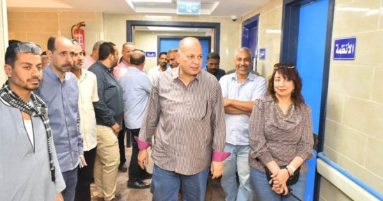 محافظ أسيوط يتفقد مستشفى الحميات ووحدة الكلى بقرية الشامية ضمن حياة كريمة