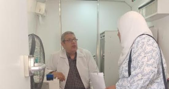 الكشف على 1220 حالة بالقافلة الطبية بالتل الكبير بالإسماعيلية بمبادرة "حياة كريمة"