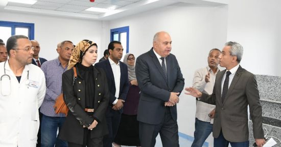 محافظ قنا يتفقد التجهيزات النهائية بمركز حضانات مستشفى الصدر