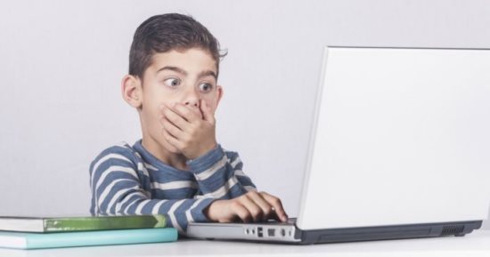 مجلس الشيوخ الأمريكى يعيد تقديم قانون منقح لسلامة الأطفال على الإنترنت
