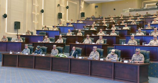 الرئيس السيسى يبحث مع قيادات القوات المسلحة جهود حماية الأمن القومى