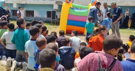 مراحل تصنيع منتجات «جريد النخل»  وبرنامج ترفيهى للأيتام بكفر الشيخ