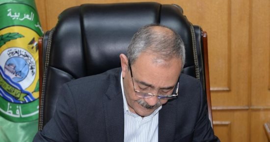 محافظ الإسماعيلية يجتمع الأجهزة التنفيذية لمتابعة تعريفة الركوب الجديدة 