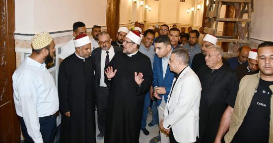 وزير الأوقاف يتفقد أعمال التطوير بمسجد السيدة نفيسة.. صور
