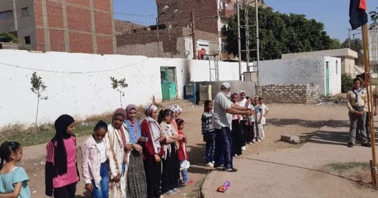 مدينة إسنا تنظم فعاليات معسكر اليوم الواحد للأطفال فى مركز شباب السلام.. صور