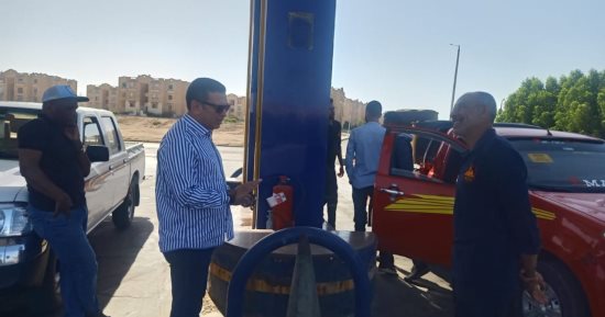 تحرير 11 محضر زيادة تسعيرة وضبط 7369 لتر سولار بحملات تموينية بجنوب سيناء