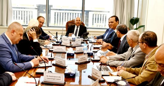 وزير النقل يتفق مع سكودا التشيكية لعمرة الجرارات الهنشل بالسكة الحديد