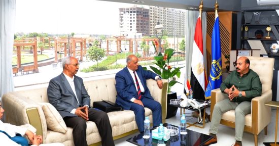 محافظ أسوان: تركيب 15 محطة زلازل وعمل شاهد سياحى للأفواج السياحية