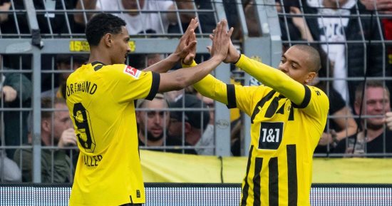 مرموش يشارك فى سقوط فولفسبورج أمام دورتموند 6-0 بالدوري الألماني