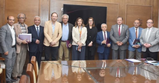 وزيرة الثقافة تناقش آخر تطورات تقرير حالة مصر الثقافية