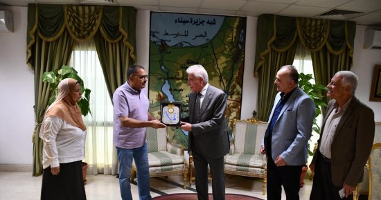 "فودة" يبحث مستجدات الأوضاع فى مجال مياه الشرب والصرف الصحى بجنوب سيناء 