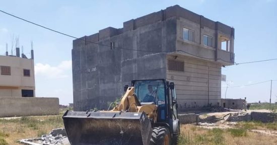 إزالة 3 تعديات بالبناء المخالف على أراض زراعية بالإسكندرية