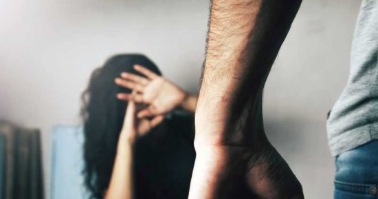 أسباب العنف الأسري وطرق علاجه..  نصائح وخطوات مهمة لحياة زوجية هادئة