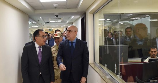 رئيس الوزراء يتفقد مبنى مديرية أمن العاصمة الإدارية الجديدة تمهيدا لتسليمه.. وجه بالتشغيل الفعلى بكفاءة عالية لرصد وتلقى البلاغات والتعامل مع أى أحداث طارئة أو عاجلة.. ويشدد على تذليل التحديات لسرعة تشغيله