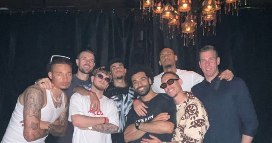 محمد صلاح يخطف الأنظار فى برشلونة بصورة جديدة 