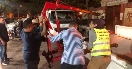 حملة لرفع الإشغالات وغلق كافيهات غير مرخصة بشارعى إيران وأحمد الزيات بالدقى